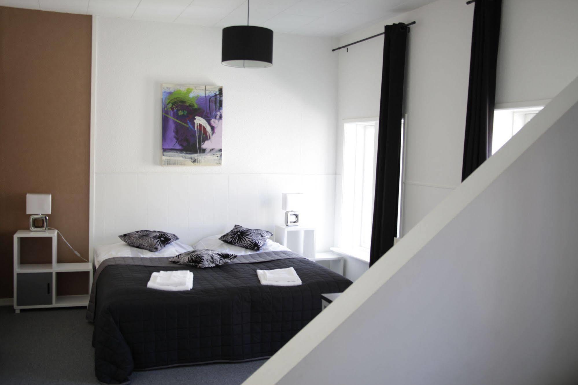 Kanns Hotel Åkirkeby Kültér fotó