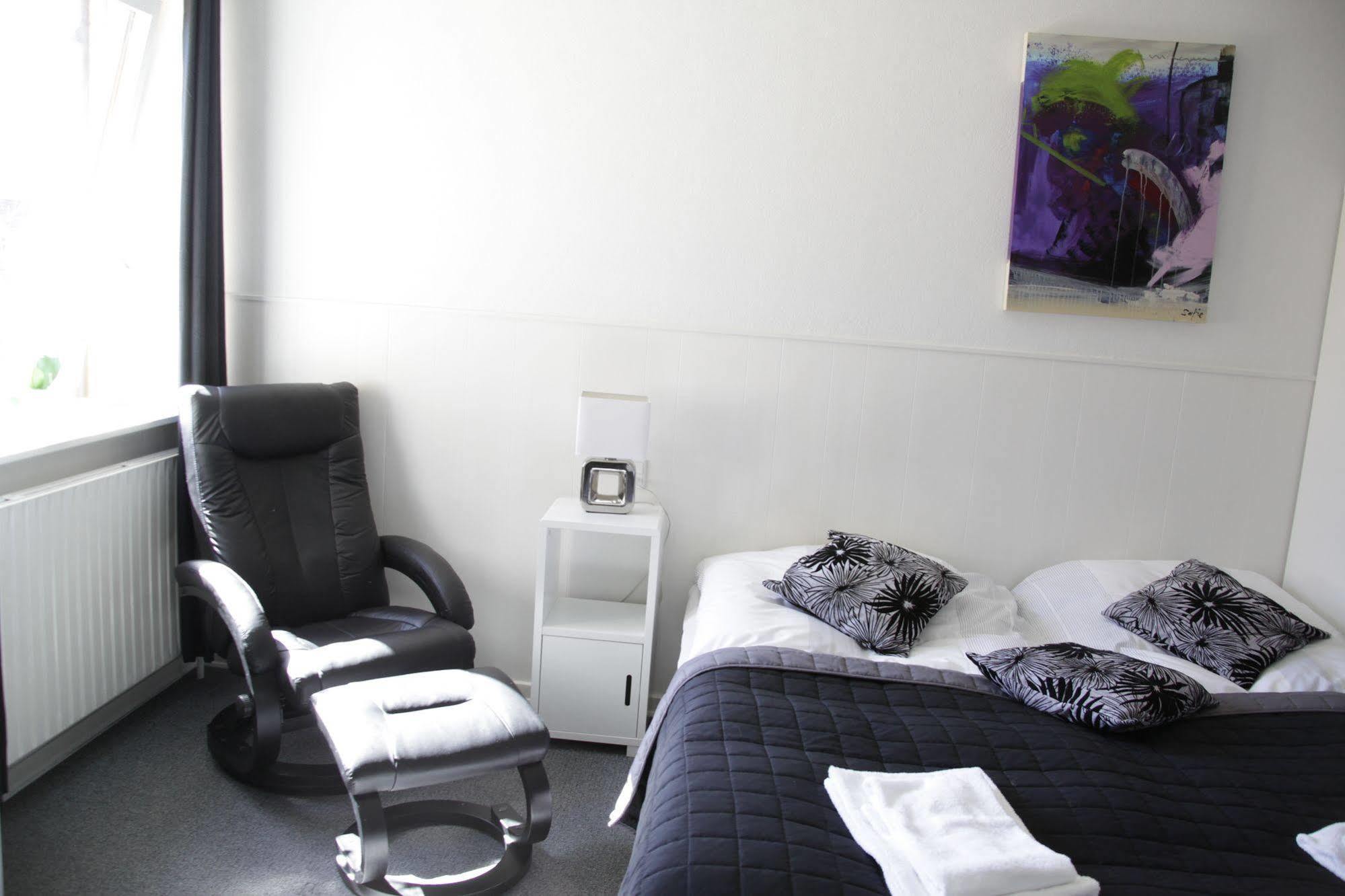 Kanns Hotel Åkirkeby Kültér fotó