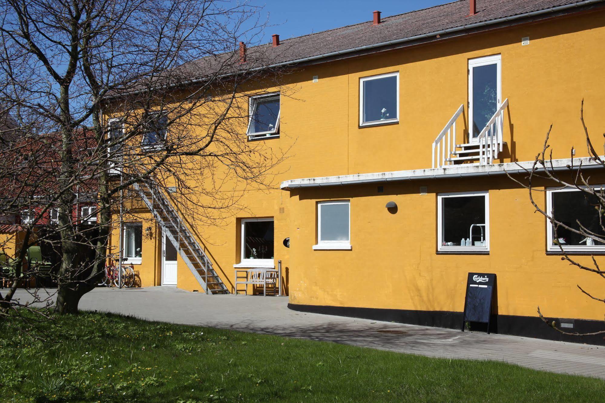 Kanns Hotel Åkirkeby Kültér fotó