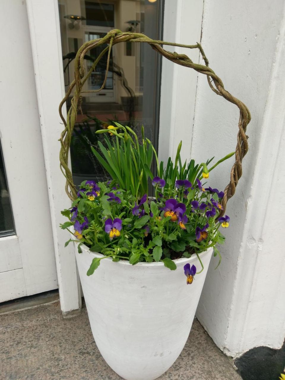 Kanns Hotel Åkirkeby Kültér fotó
